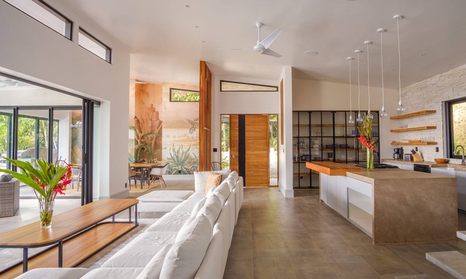 Ballena House | Brand New Luxury Aracari Villa