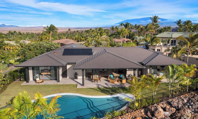 Kamuela House | Brand New Mauna Lani Home, 5BR & Pool!