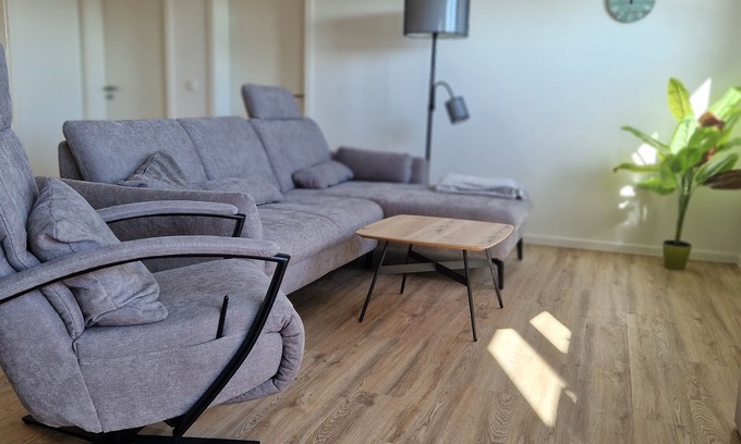 Tossens Apartment | Brand new penthouse vacation apartment "Tom" in Tossens