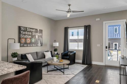 Nashville House | BRAND NEW Side by Side Homes - Sleeps 24 Guests