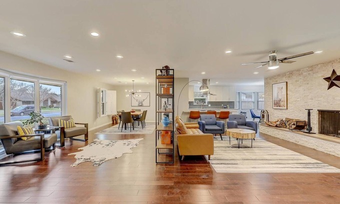 Northwest Dallas House | Brand New Stylish 4BR Texas Ranch in Prime Dallas Location! Modern and newly furnished 2,500 sq