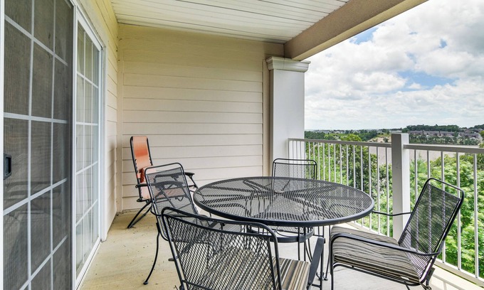 Branson Condo | Branson Condo w/Pool Access & Views, 3 Mi Dtwn!