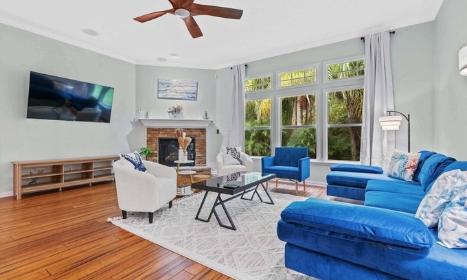 Fleming Island House | Breathtaking 5 BR Retreat - Pet Friendly!