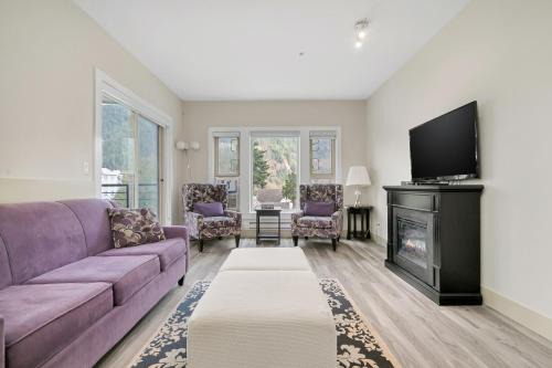 Harrison Hot Springs Apartment | Breathtaking Bliss 2BR Suite Overlooking view