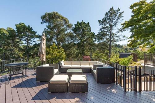 Lafayette Villa | BREATHTAKING VIEWS Executive Lafayette Family Home