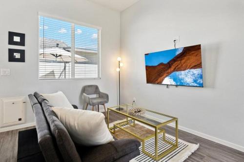 Casa Grande Apartment | Breezy Modern House in Casa Grande with Pool,BBQ