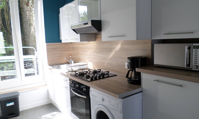 Saint-Marc Apartment | BREST center ❤️ near train station T1 refurbished, Wifi, free parking