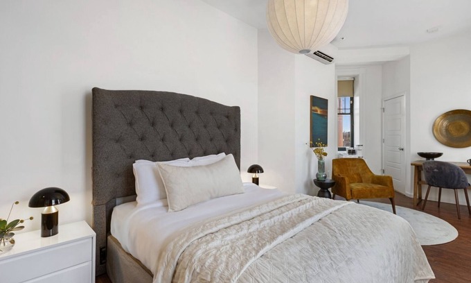 Downtown Baltimore Hotel | Brexton Hotel | Bright Open Studio