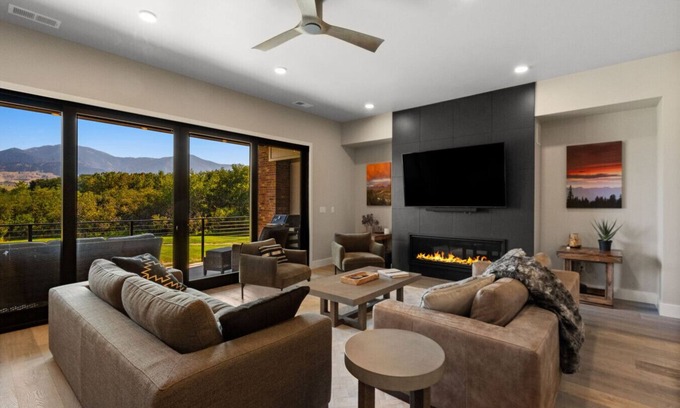 Bozeman House | Bridger Vale Retreat