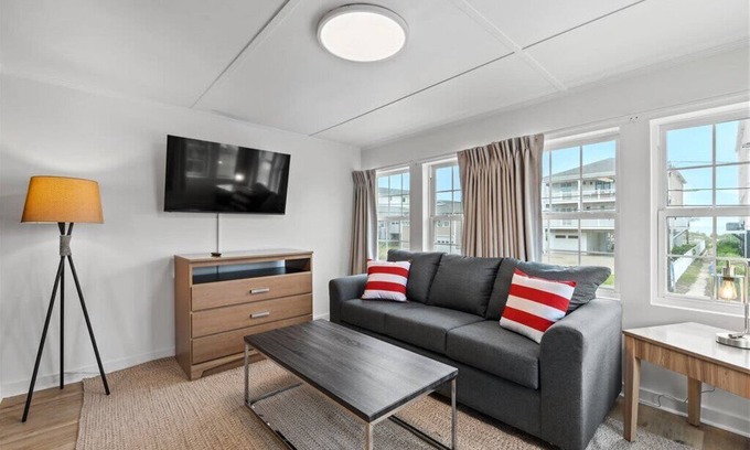 Crescent Beach Apartment | Bright & Airy 2BR | Across from Crescent Beach