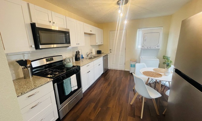 Southeast Heights Apartment | Bright and centrally located with enclosed yard, pets welcome