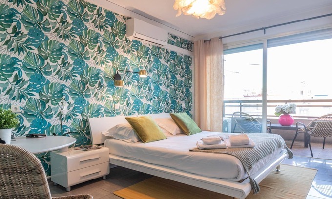 Juan-les-Pins Apartment | Bright and Cosy 4A - Studio Apartment, Sleeps 2