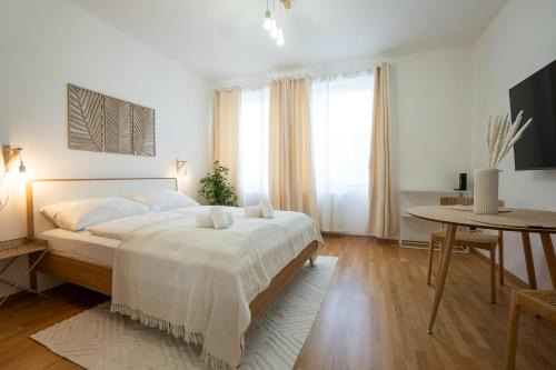 Weißgerber Apartment | Bright and cozy studio with a city view