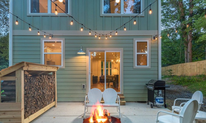 Asheville Cottage | Bright and Modern West Asheville Cottage