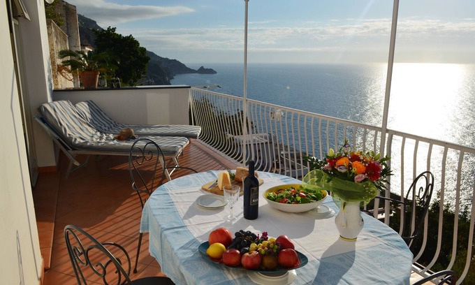 Praiano Apartment | Bright and spacious apartment where you can enjoy peace and beautiful sea views