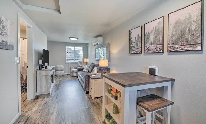 Buckley Apartment | Bright Buckley Apartment in the Heart of Town