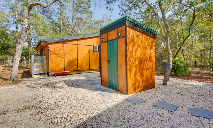 Supply Cabin | Bright Cabin w/Fire Pit - 2 Mi to Holden Beach!