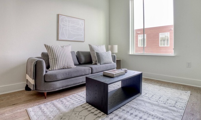 Brentwood Apartment | Bright Central Austin 1BR w/ Pool, Roof & W/D, nr Domain, by Blueground