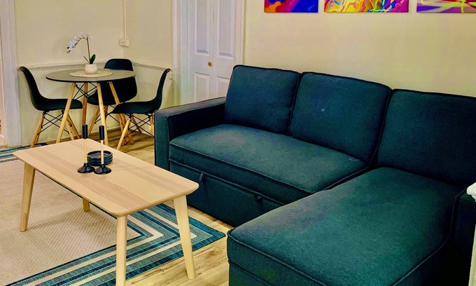 Middletown Apartment | Bright - Cozy 1 BR 1 Full Bath Apt ~ 1.5 hrs from NYC - Fast WiFi & Downtown