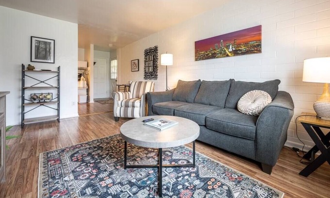 Brownsburg Apartment | Bright & Cozy Apt w Free Parking and King Bed