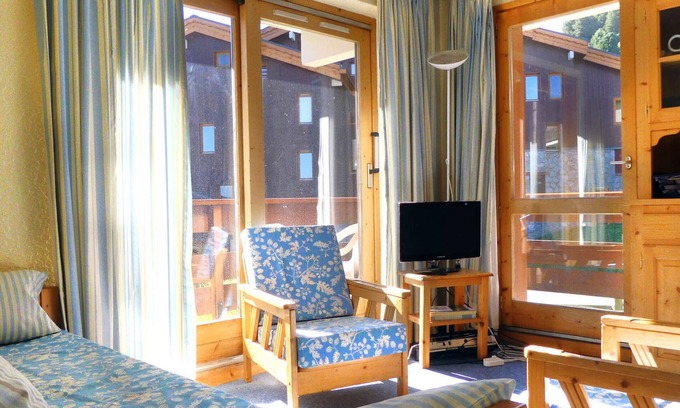 Meribel-Mottaret Apartment | Bright family apartment with balcony, pets allowed