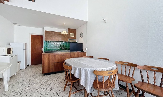 Port-la-Nouvelle House | Bright Family Home Near the Sea