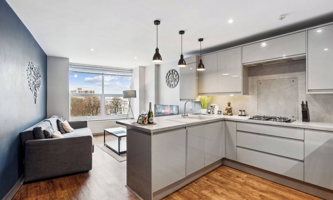 Seafront Apartment | 'Bright Gem by the Sea' - Central 2 bed premium flat near Brighton Palace Pier