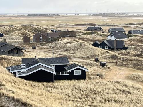 Houvig House | Bright House In Dune Row Near The North Sea
