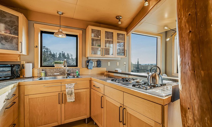 Coupeville Cottage | Bright island home with a mountain view, shared pool, & beach access