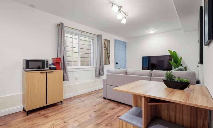 Inner Parkside House | Bright & Modern 2BR/2BA Near SFSU & Transit
