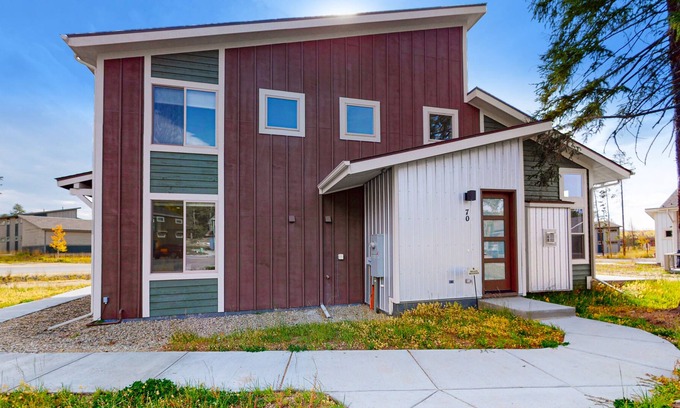 Rendezvous House | Bright & Modern Cabin Near Hiking Trails w/Private Washer/Dryer, WiFi, & Patio