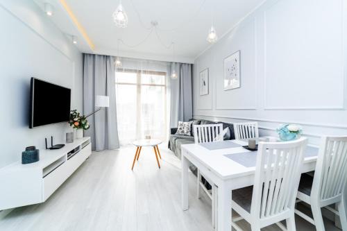 Jelitkowo Apartment | Bright - Neptun Park by OneApartments