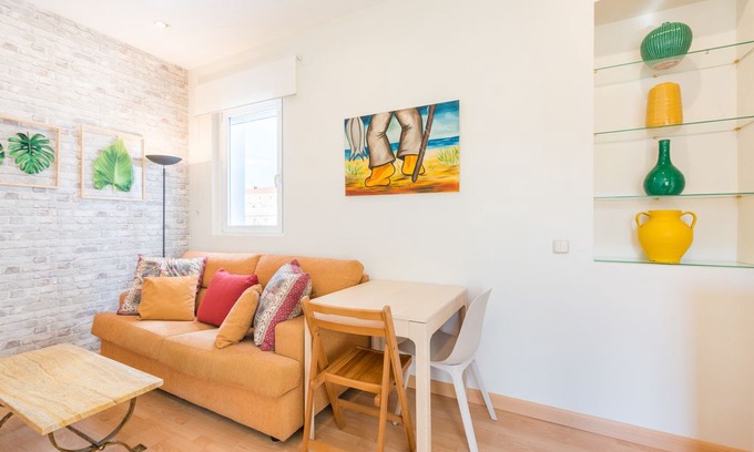 Lista Apartment | Bright one-bedroom apartment in Salamanca area