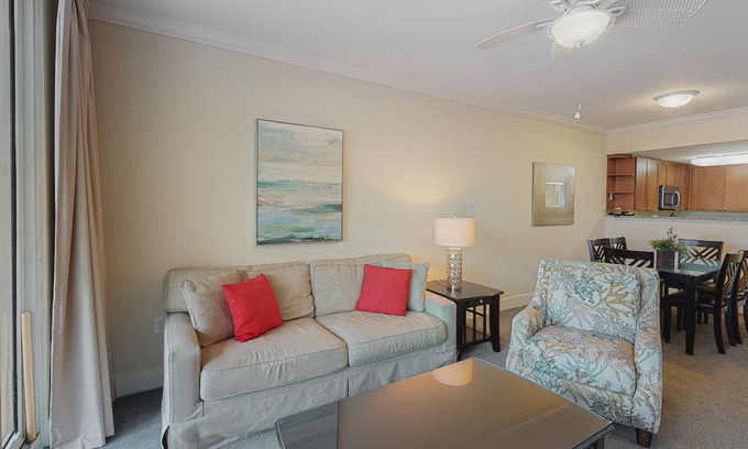 Fort Walton Beach Condo | Bright & Spacious Condo On Okaloosa Island! Waterfall, Lazy River