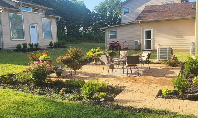 Langston House | Bright & Spacious 2-Bedroom Premier Bungalow at Ballards by The Lake