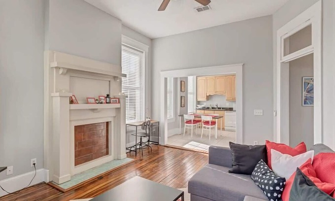 Springfield Apartment | Bright & spacious apt - very pet friendly!