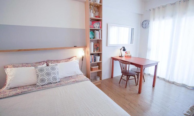 Muntinlupa Apartment | Bright studio w/ balcony @ East Bay Residences