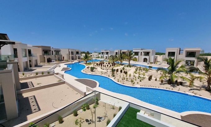 Salalah Apartment | Bright Studio with Pool View Balcony