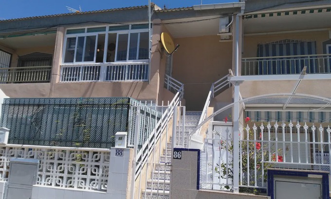 Los Cuarteros Apartment | Bright two bedroom apartment 400m from the beach, WiFi, Air conditioning