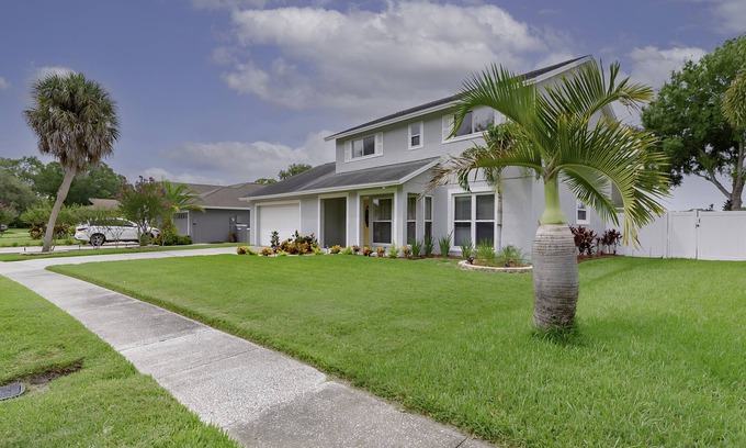 Egypt Lake-Leto House | Bright up your vacation. Pool- Game Room-Spacious