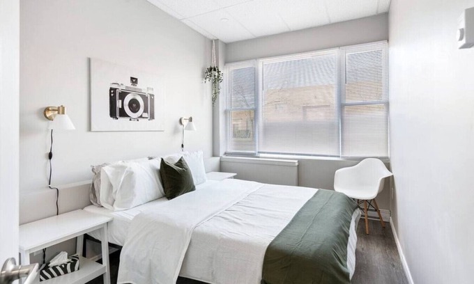 Walkerville Apartment | Bright Walkerville Flat | 2BR, Parking, Near DT