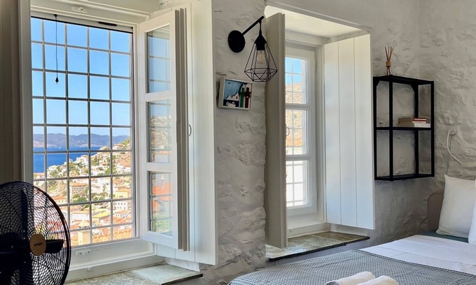 Hydra Apartment | Brigitte house. nice studio with beautiful view small courtyard inside