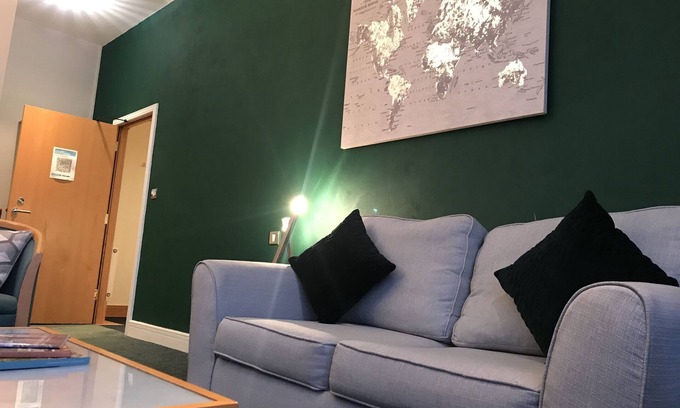 Nottingham City Centre Apartment | Brilliant Large 2 Bed Located TheCreativeQuarter