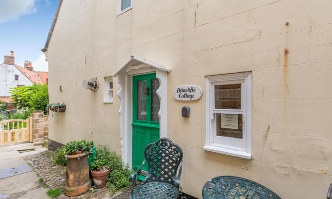 Robin Hood's Bay House | Brincliffe Cottage