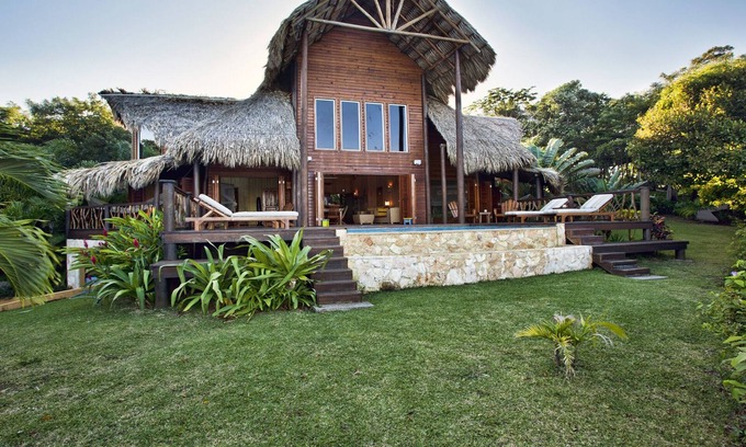 Roatan Villa | Brisa Del Mar: Balinese Style Oceanfront Villa with Private Pool