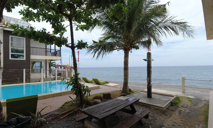 Morong House | Brisa Marina Beach Resort powered by Cocotel