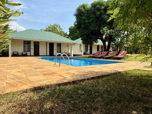 Moshi Hotel | Bristol Cottages Kilimanjaro