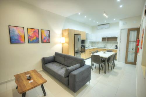 Floriana Apartment | Britannia Suites, 2bedrooms flat, city view JCAS1