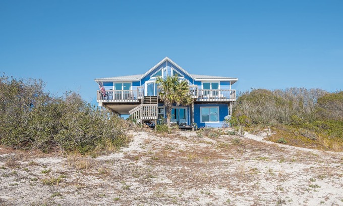 Surf Side Shores House | BRITTAIN'S BEACON - TREMENDOUS VIEWS - SLEEPS 18 - DOG FRIENDLY