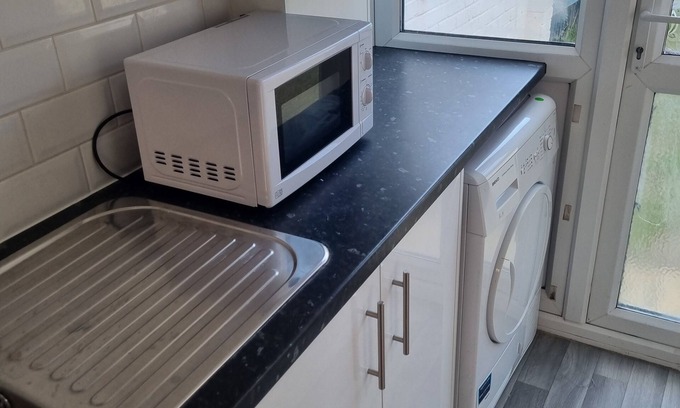 Gillingham House | Britton Street Retreat - 4 Bedroom House